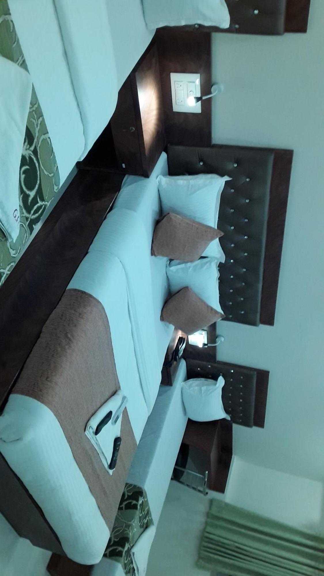 Hotel Golden Hayyath Inn Bombaj Zewnętrze zdjęcie